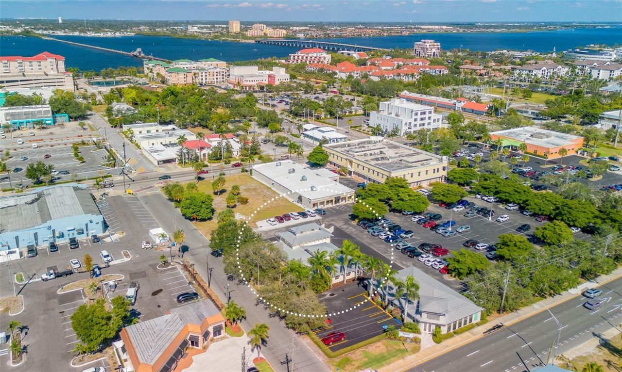 525 8th Street W, Bradenton, FL 34205 Photo