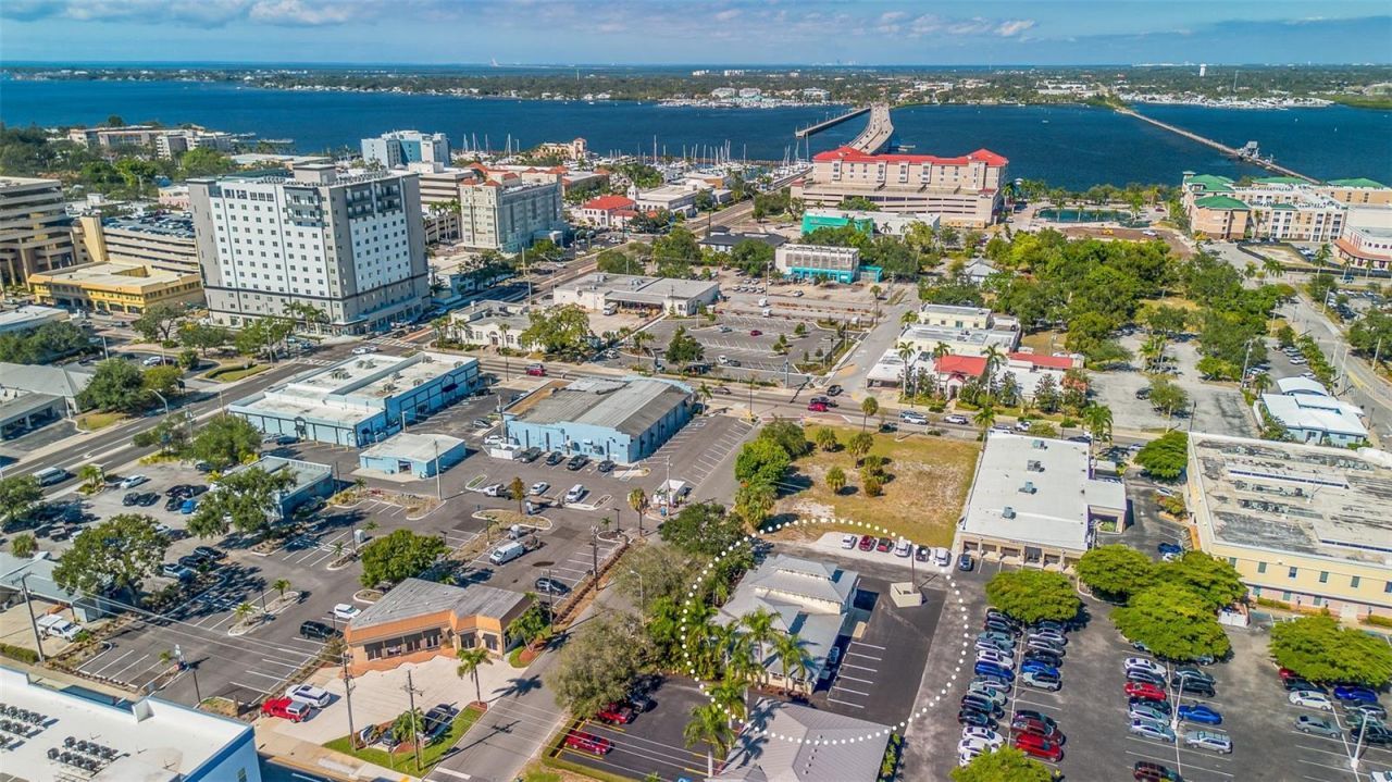 525 8th Street W, Bradenton, FL 34205 Photo