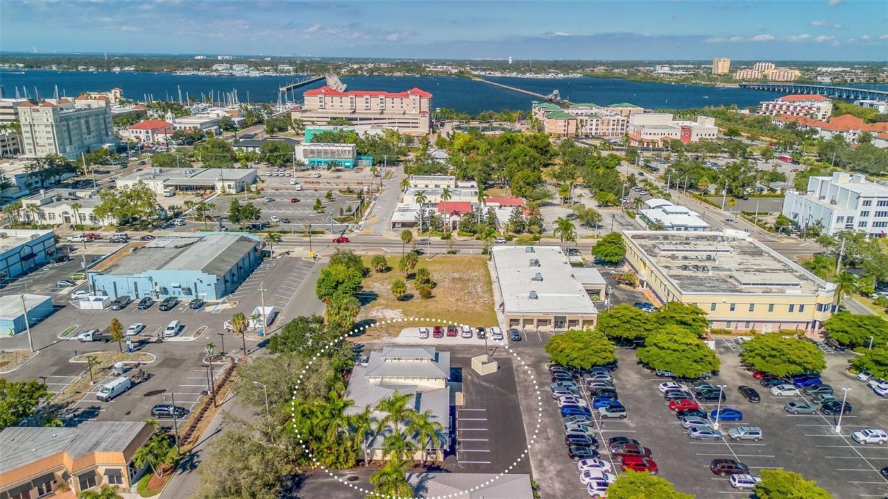 525 8th Street W, Bradenton, FL 34205 Photo