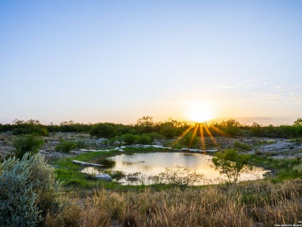 277 us -277, Brackettville, TX 78832