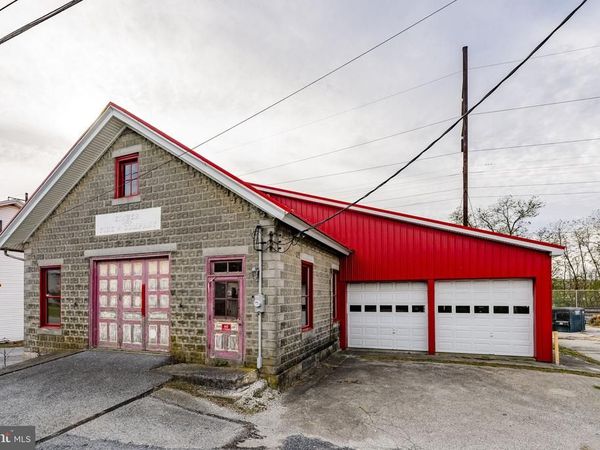 3576 E LINCOLN HIGHWAY, PARADISE, PA 17562