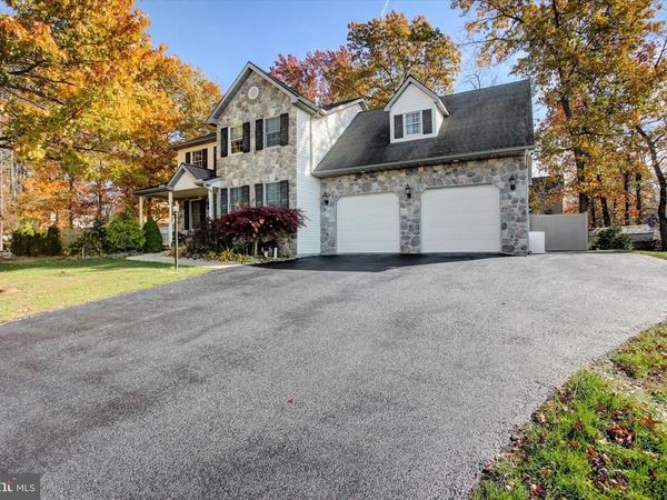 642 ERIC DRIVE, SHIPPENSBURG, PA 17257