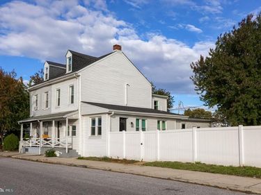 1061 HAY STREET, YORK, PA 17403