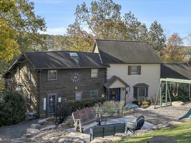 1489 BEARCAT COVE, AUBURN, PA 17922