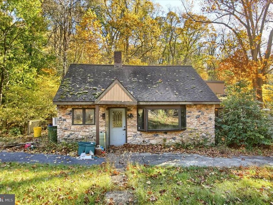 1025 & 1029 Roberts Valley Road, Harrisburg, PA 17110 Main Photo