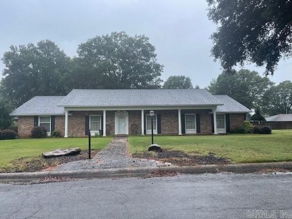 2104 Weidner Street, Stuttgart, AR 72160