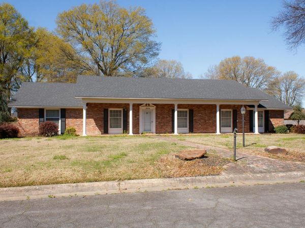 2104 Weidner Street, Stuttgart, AR 72160