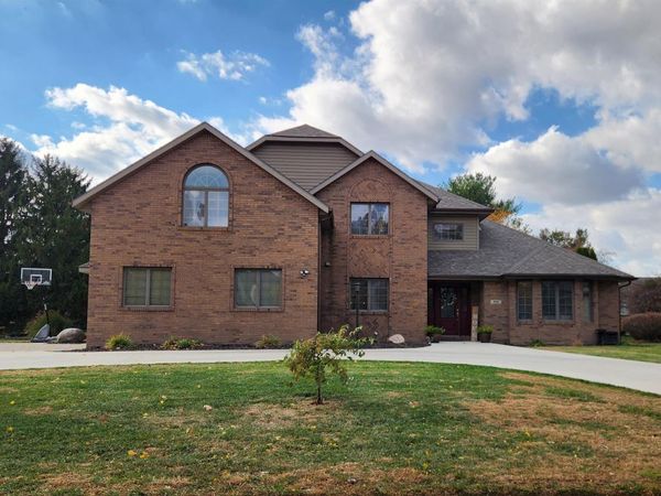 501 S riviera Lane, Yorktown, IN 47396