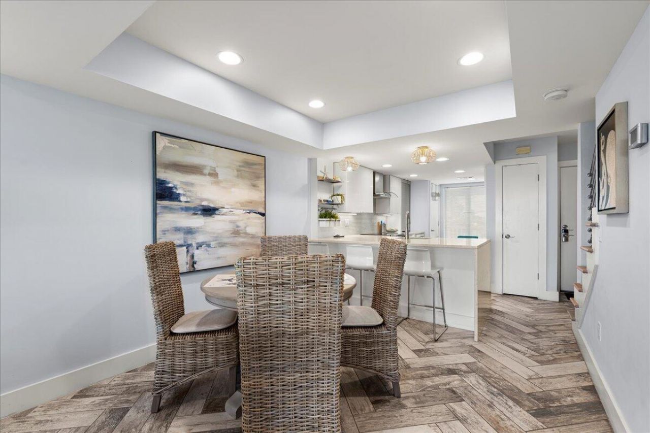 4 Harbor Drive Photo 13