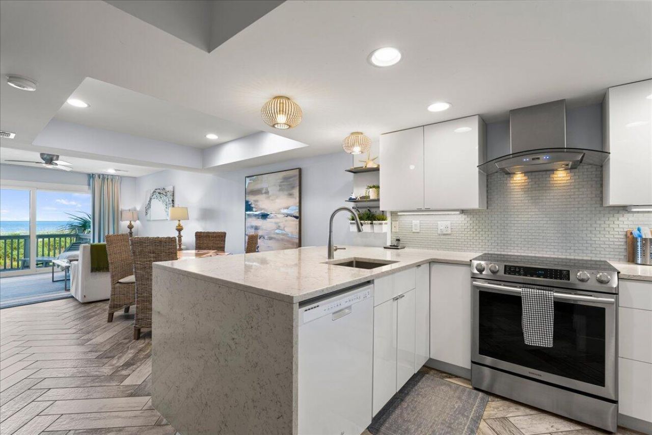 4 Harbor Drive Photo 14