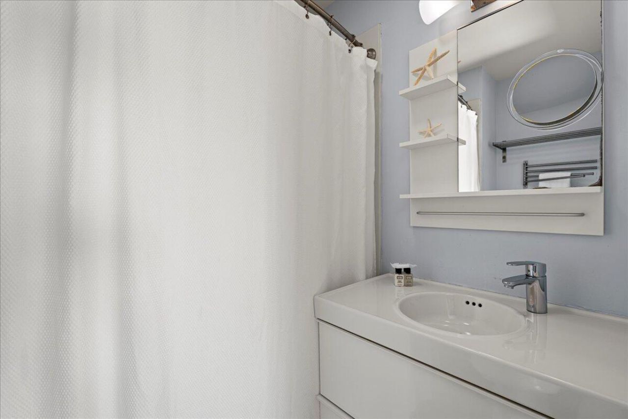 4 Harbor Drive Photo 23