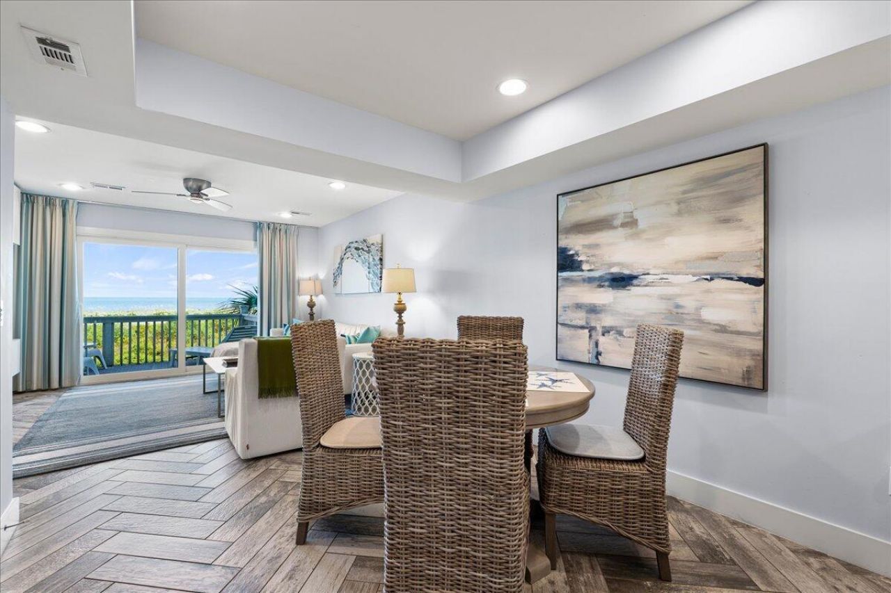 4 Harbor Drive Photo 9