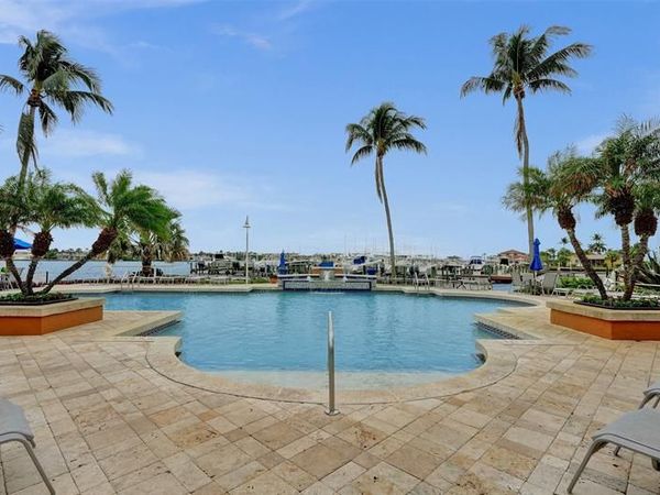 127 Yacht Club Way, Unit 112, Hypoluxo, FL 33462