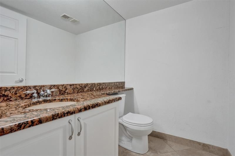 127 Yacht Club Way, Unit 112, Hypoluxo, FL 33462 Photo