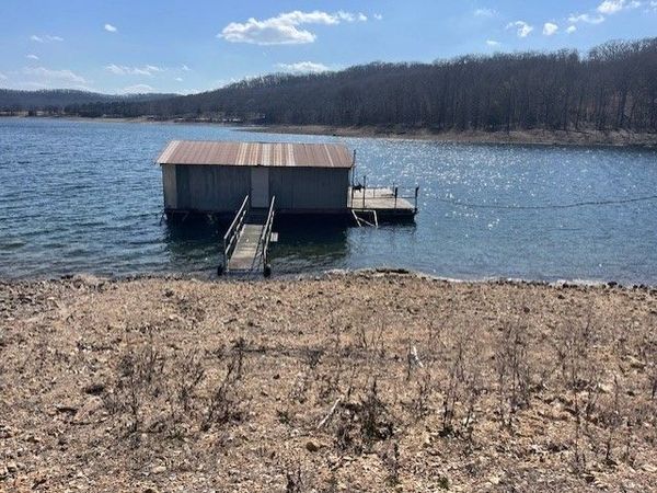 Tomahawk Lane, Garfield, AR 72732