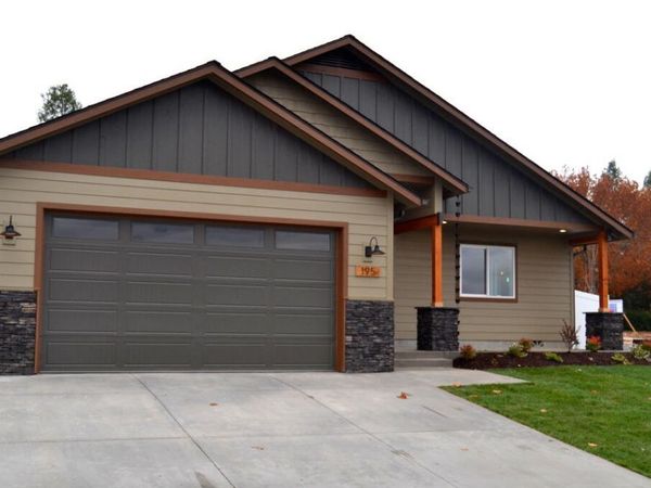 195 SW Rock Gulch Road, Grants Pass, OR 97527