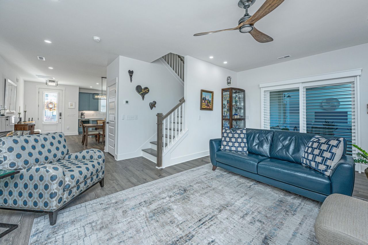 204 Saunter Court Photo 17