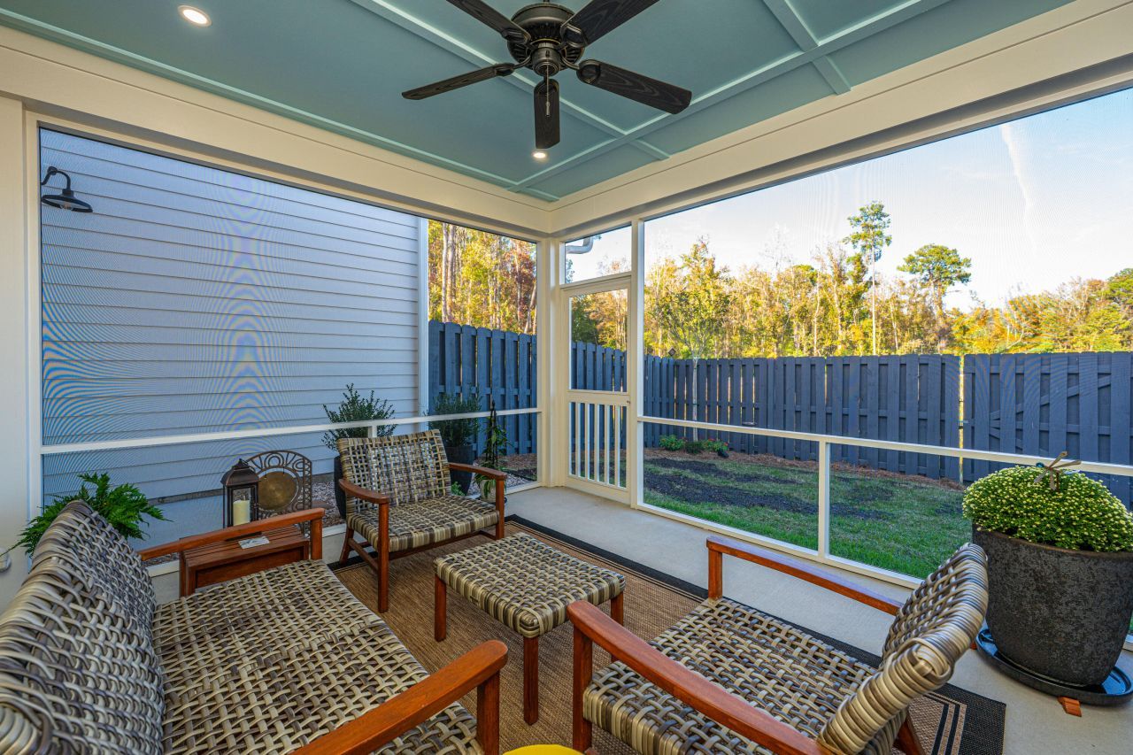 204 Saunter Court Photo 19