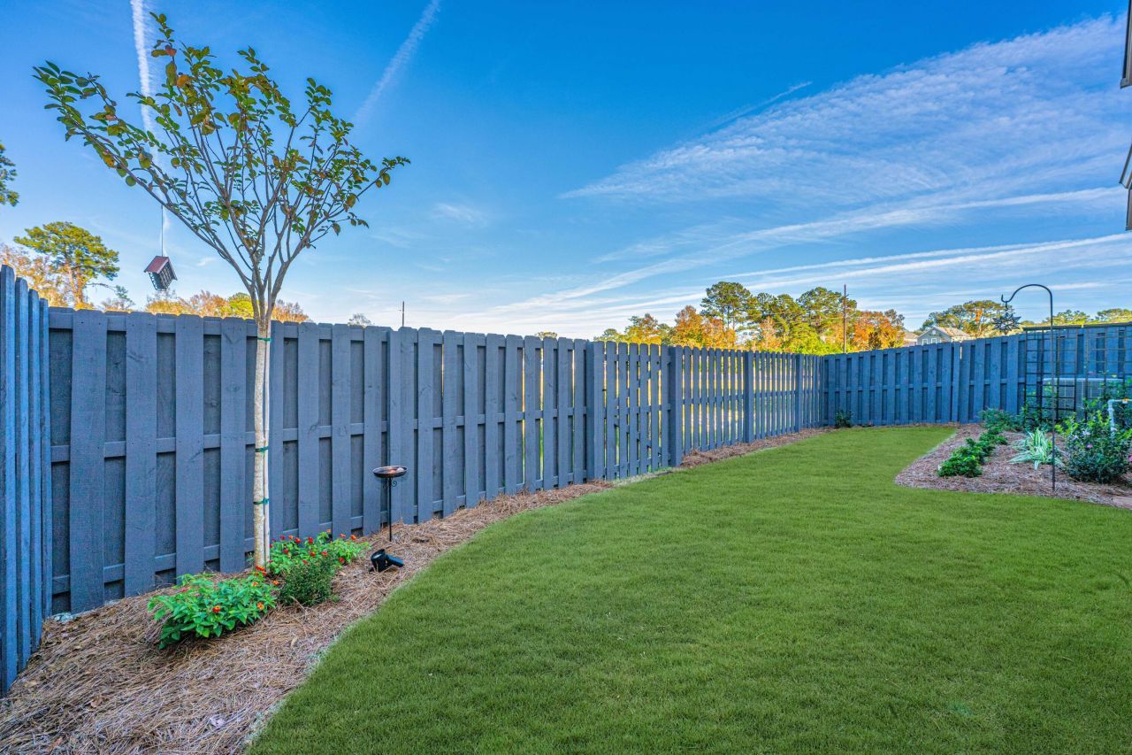 204 Saunter Court Photo 21