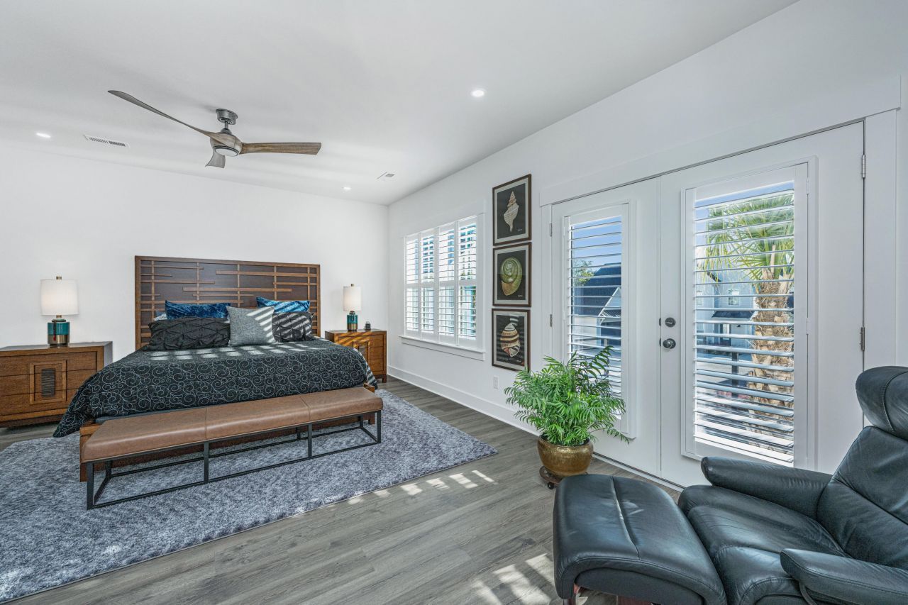 204 Saunter Court Photo 23