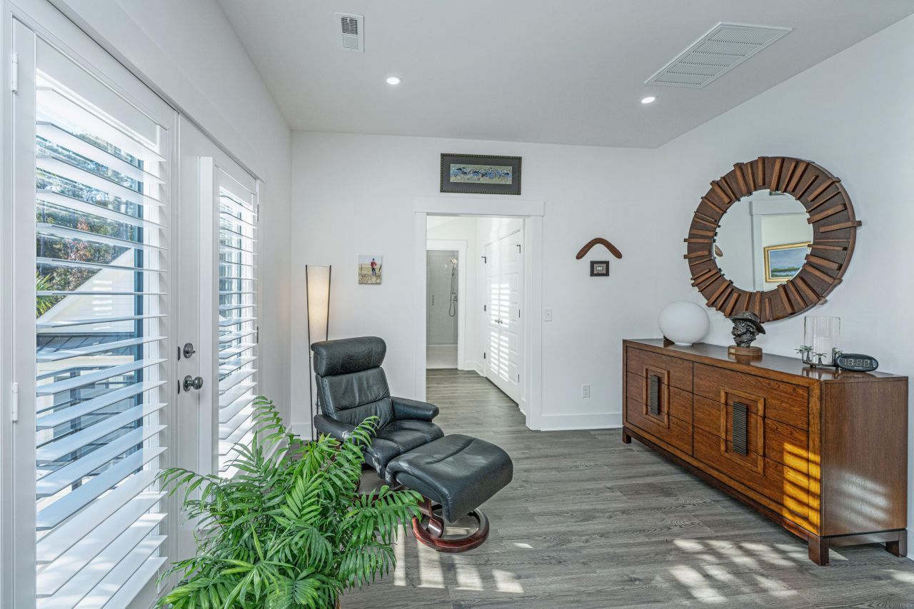 204 Saunter Court Photo 27