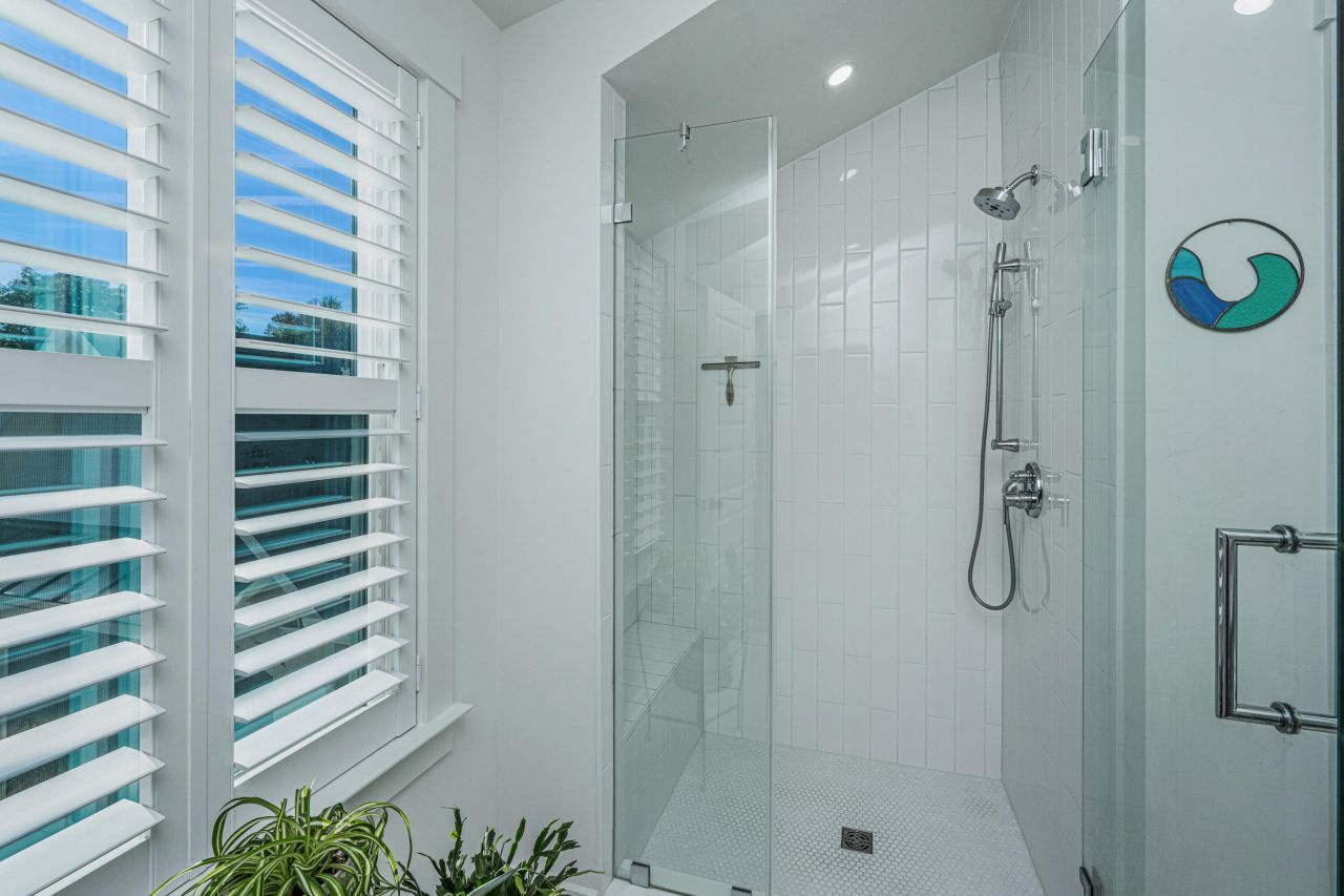 204 Saunter Court Photo 30