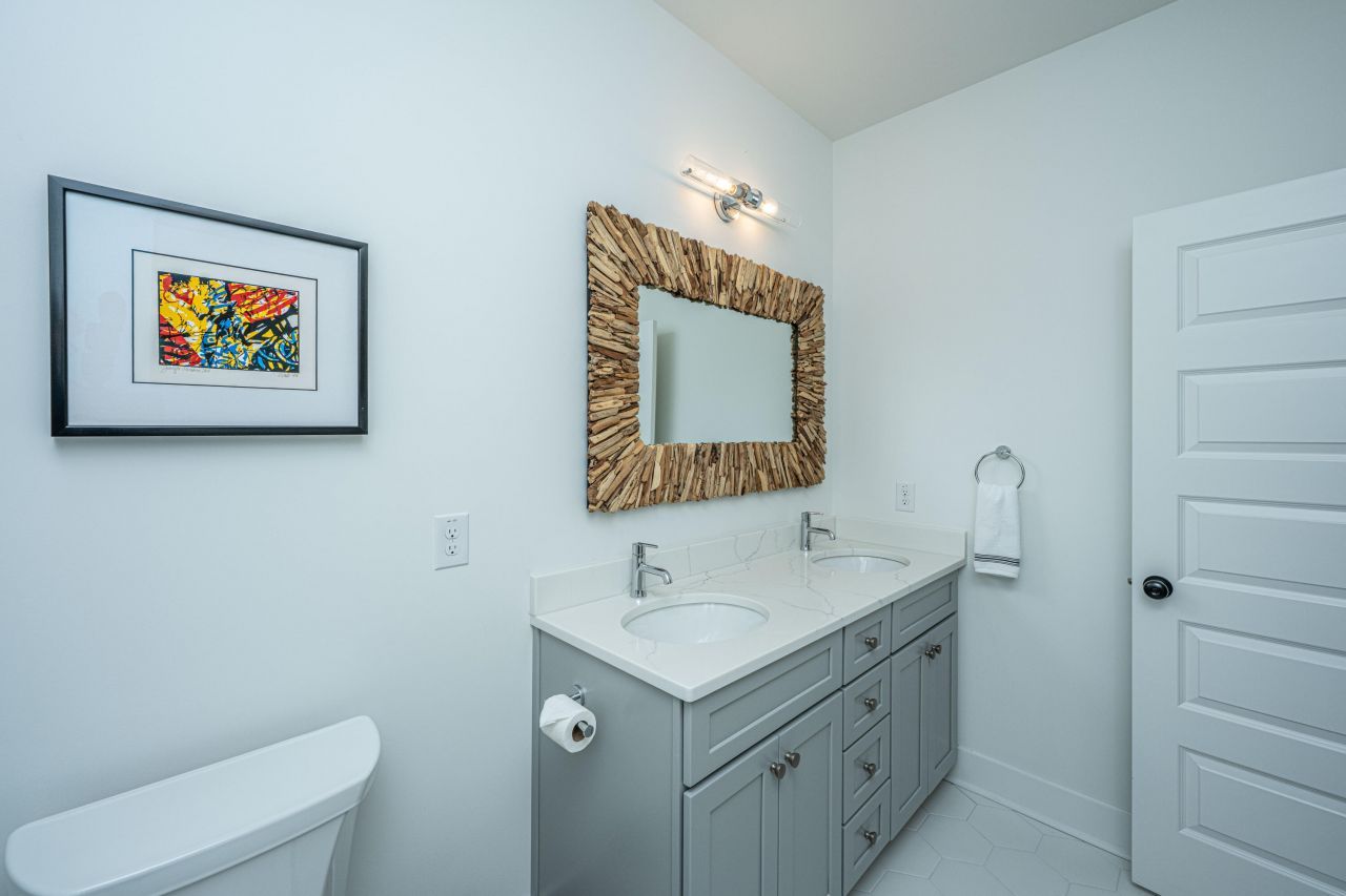 204 Saunter Court Photo 37