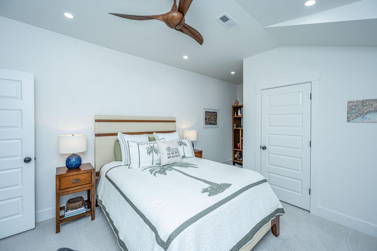 204 Saunter Court Photo 40