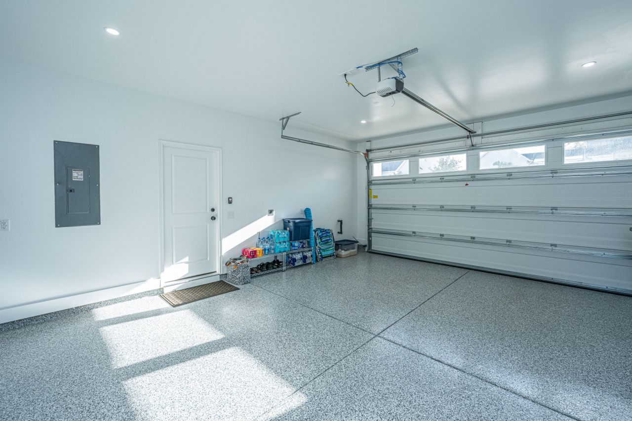 204 Saunter Court Photo 43