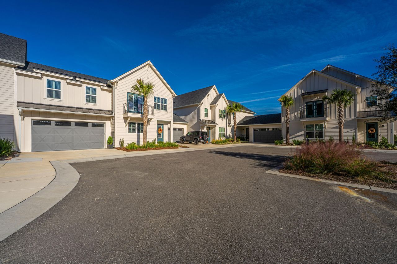 204 Saunter Court Photo 44
