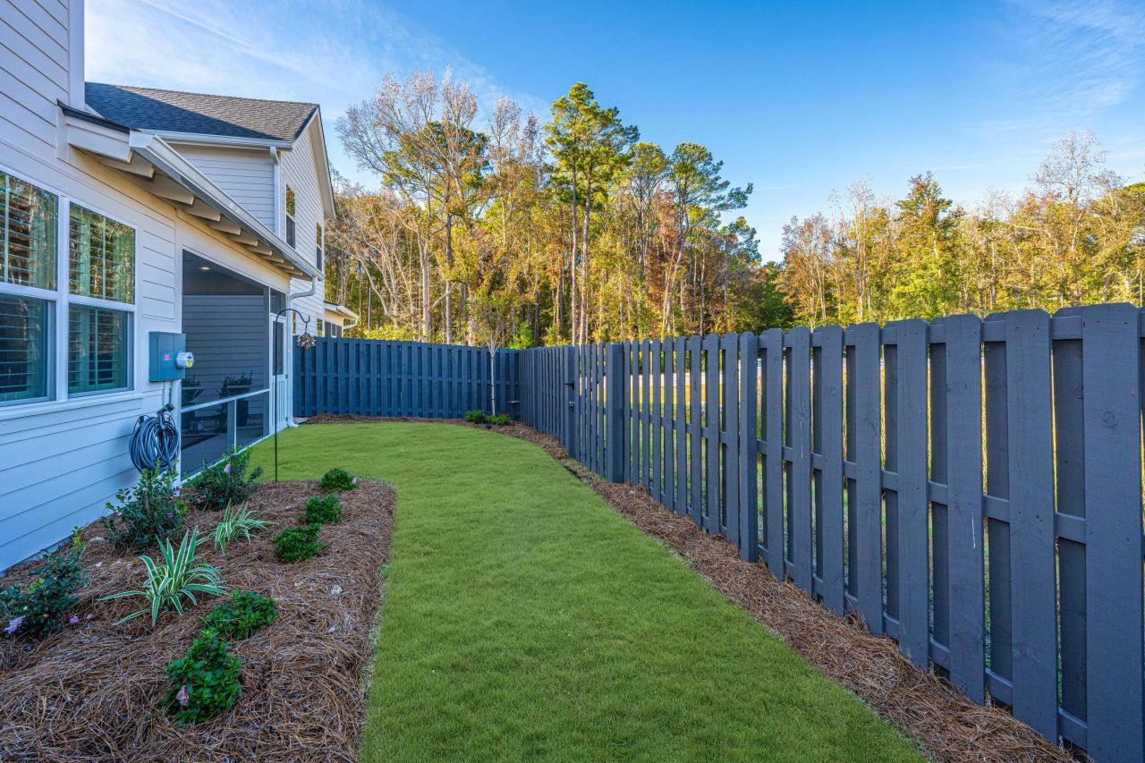 204 Saunter Court Photo 47