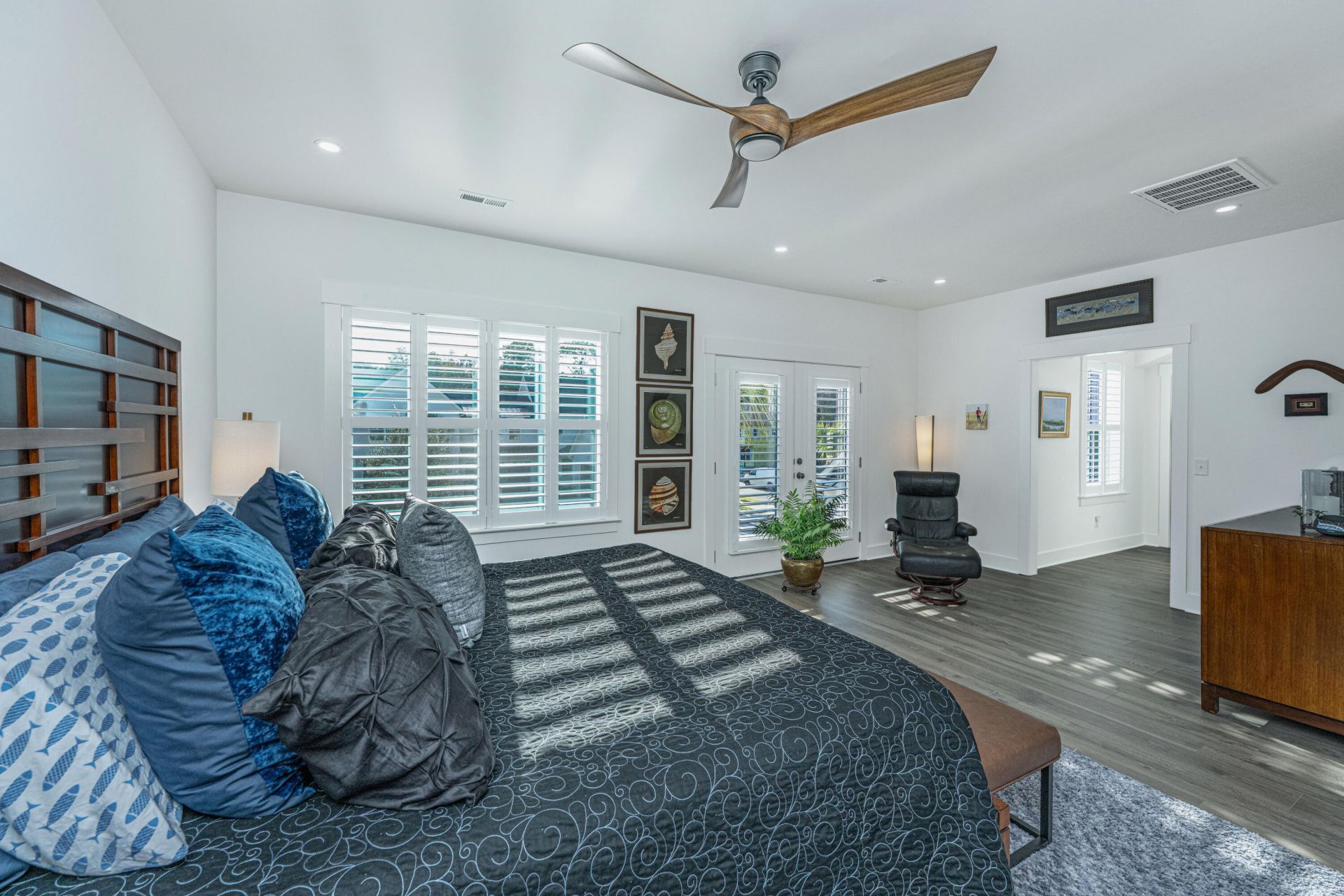 204 Saunter Court Photo 6