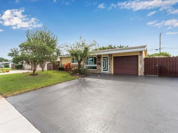 230 NE 58th St, Fort Lauderdale, FL 33334