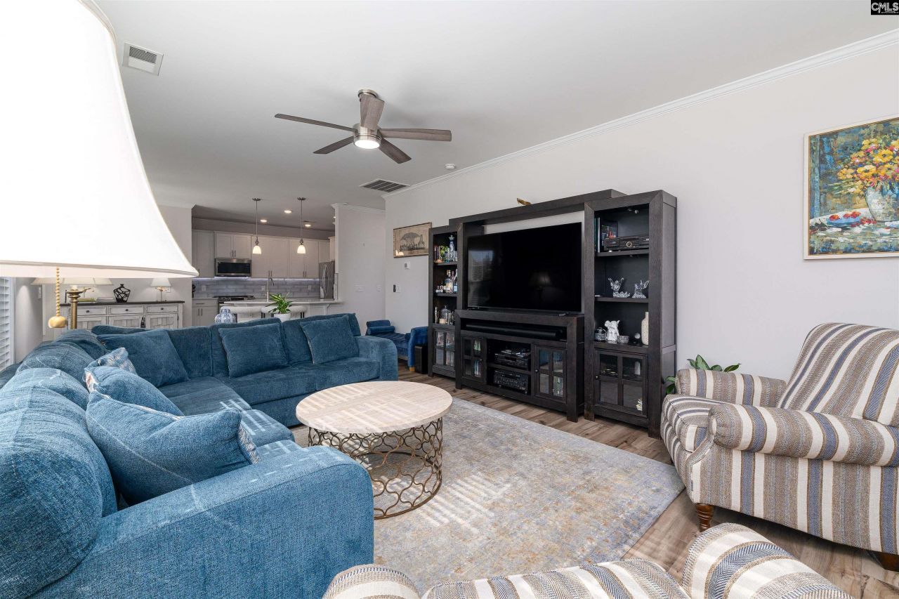 905 Knowles Loop Photo 23