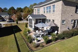 905 Knowles Loop photo 4