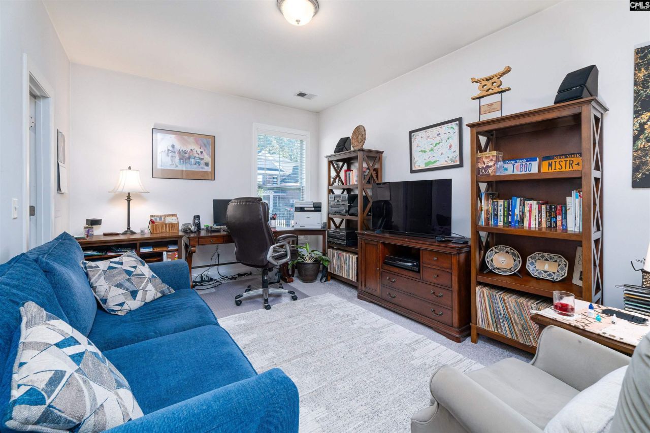 905 Knowles Loop Photo 58