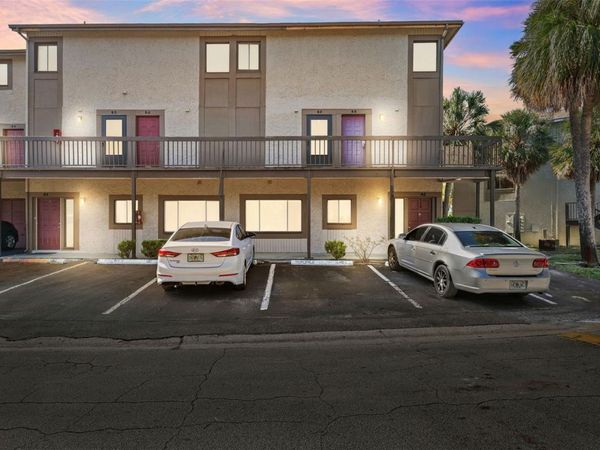 6321 NEWTOWN CIRCLE, Unit 21B7, TAMPA, FL 33615