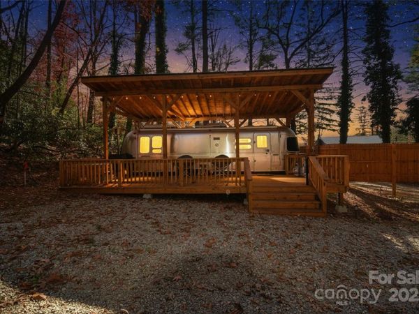 18748 Rosman Highway, Sapphire, NC 28774