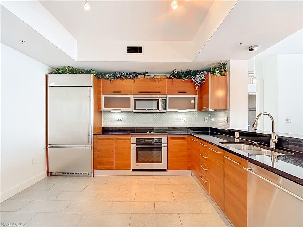 3000 Oasis Grand Blvd, Unit 2604, Fort Myers, FL 33916 Photo