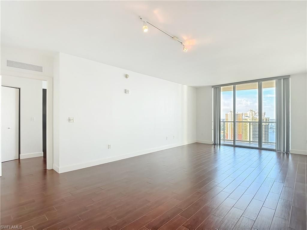 3000 Oasis Grand Blvd, Unit 2604, Fort Myers, FL 33916 Photo