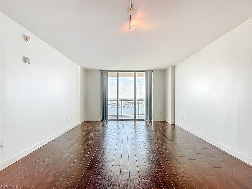 3000 Oasis Grand Blvd, Unit 2604, Fort Myers, FL 33916 Photo