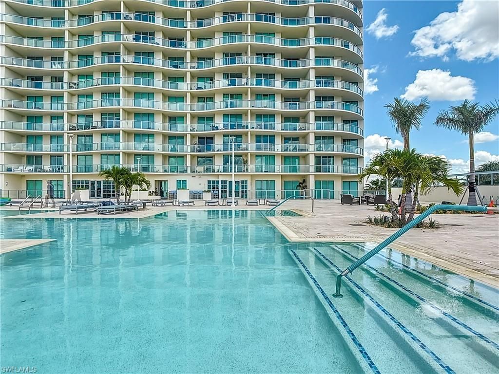 3000 Oasis Grand Blvd, Unit 2604, Fort Myers, FL 33916 Photo