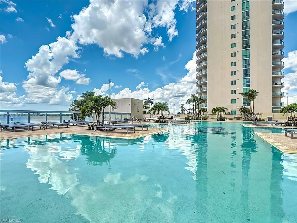 3000 Oasis Grand Blvd, Unit 2604, Fort Myers, FL 33916 Photo