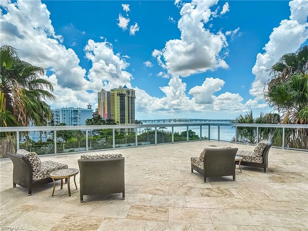 3000 Oasis Grand Blvd, Unit 2604, Fort Myers, FL 33916 Photo