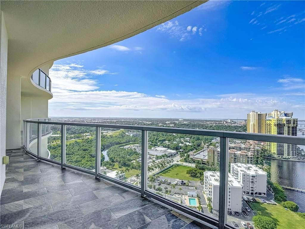 3000 Oasis Grand Blvd, Unit 2604, Fort Myers, FL 33916 Photo