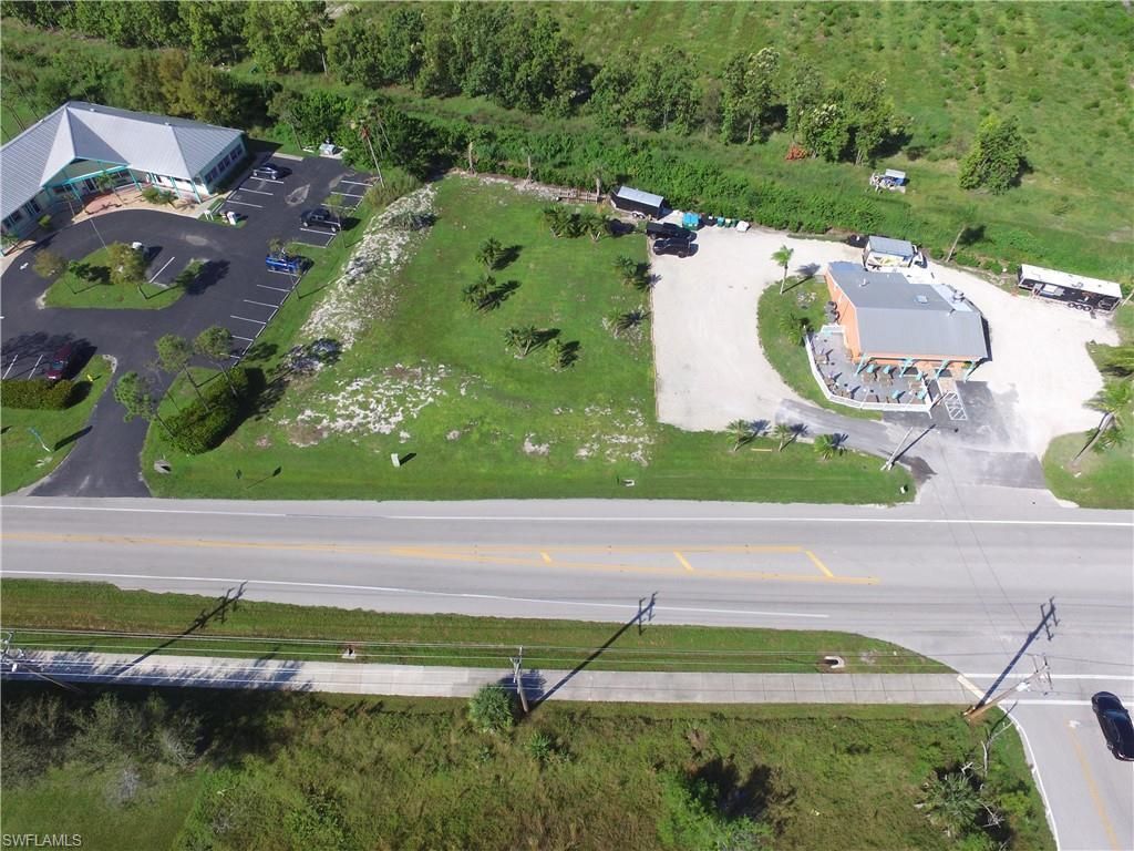 10250 Stringfellow Rd, Saint James City, FL 33956 Photo