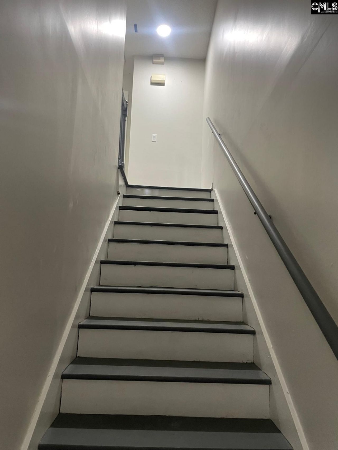 153 Lionsgate Drive  Photo 11