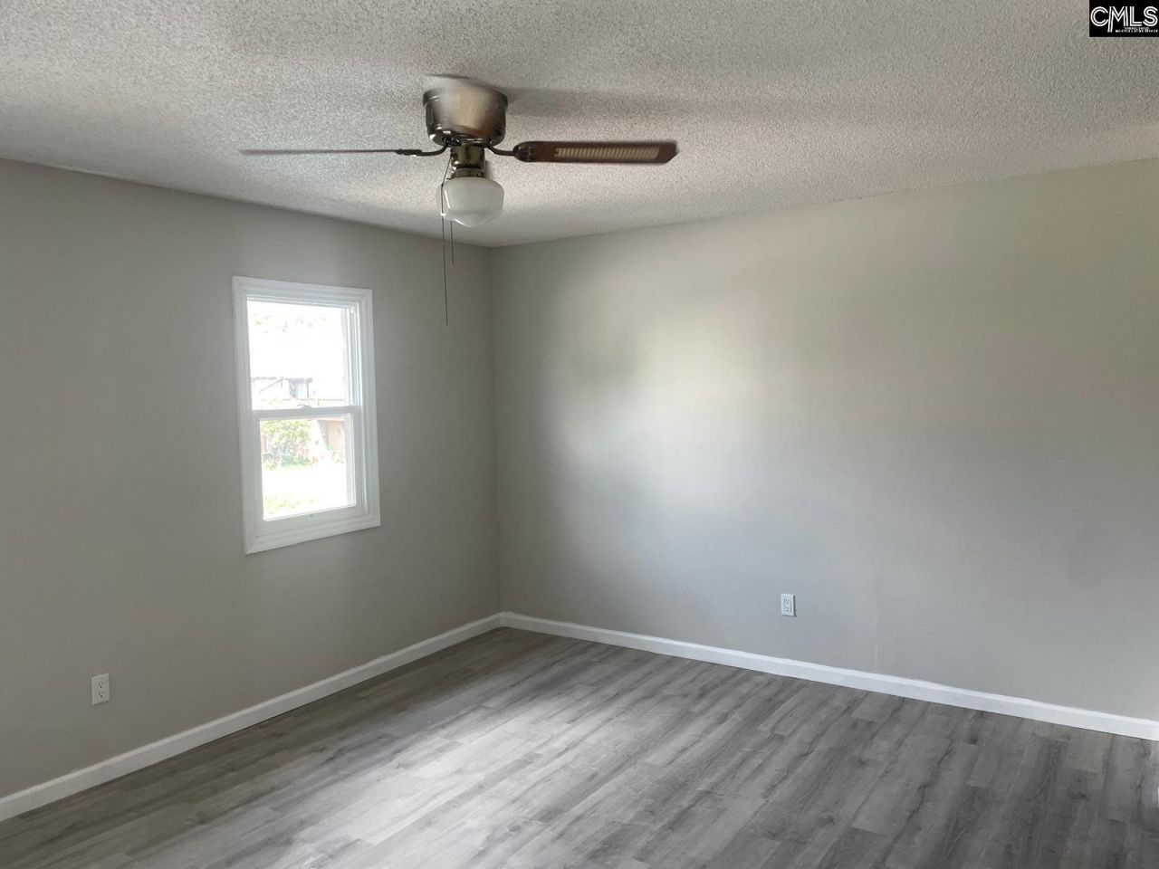 153 Lionsgate Drive  Photo 14