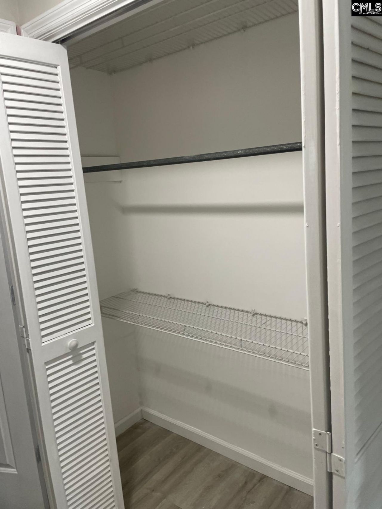 153 Lionsgate Drive  Photo 22