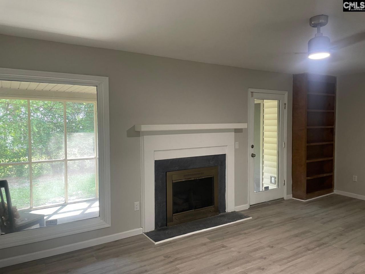 153 Lionsgate Drive  Photo 6